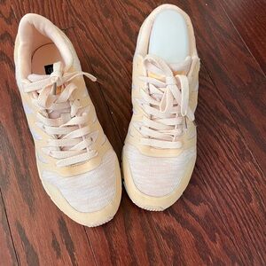 US. Polo Assn Women's Cream Sneakers size 8,5